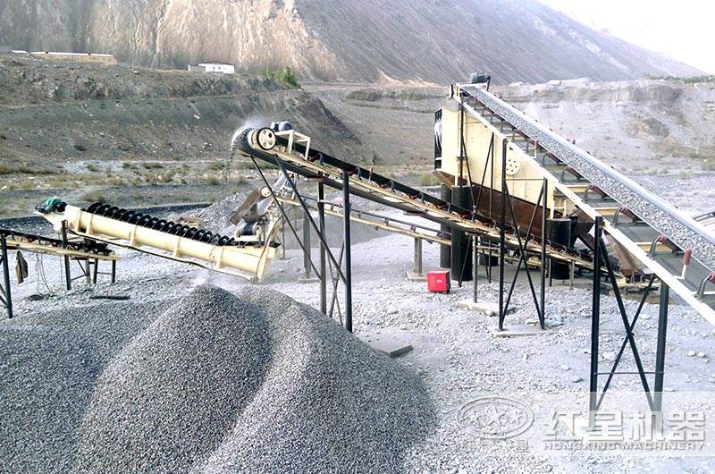 大型砂石料生产现场