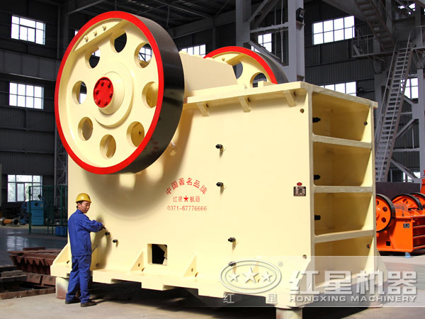 新型嗑石子机多少钱,河南生产嗑石机比较专业的厂家